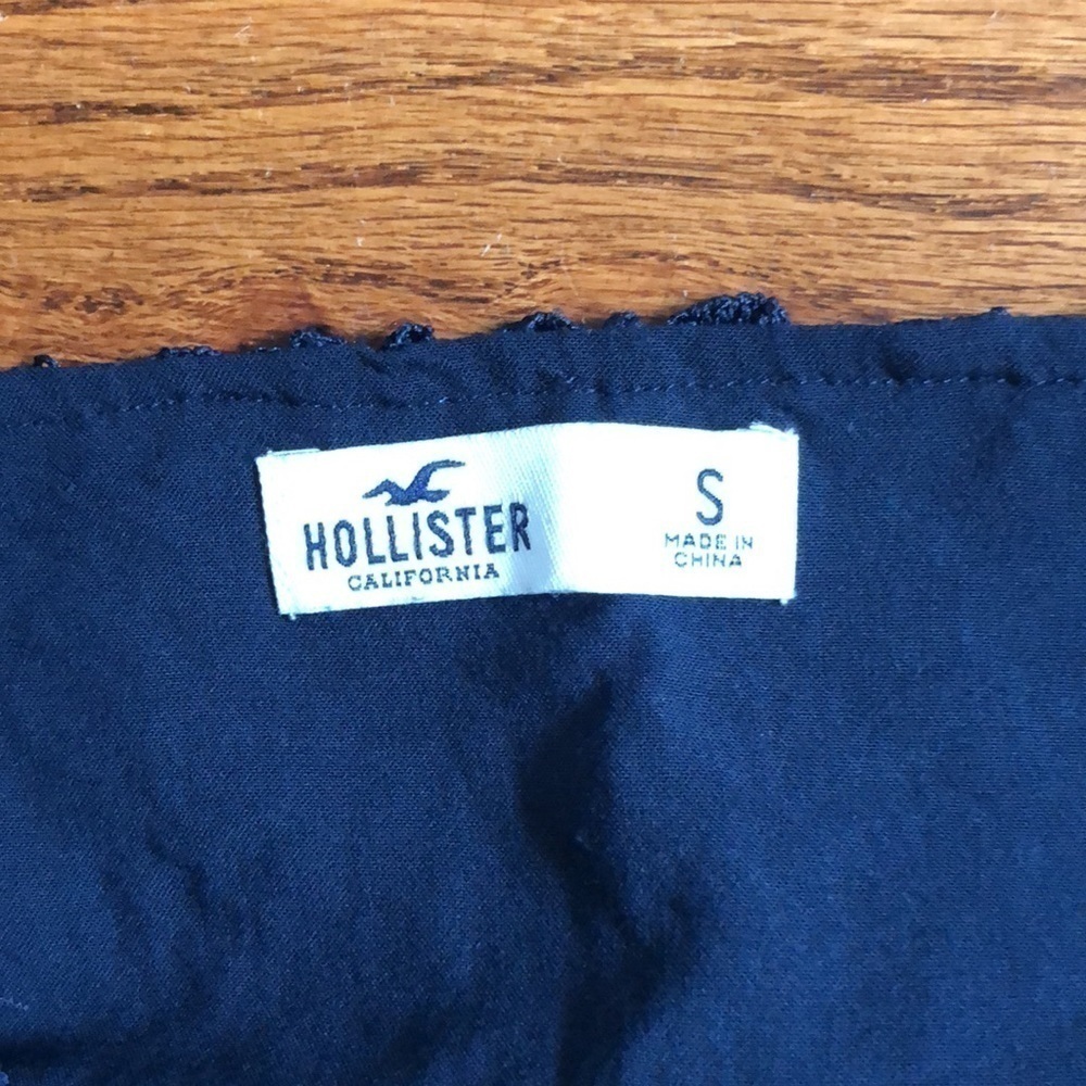 Women’s Hollister Navy Blue Lace Dress - Picture 16 of 16
